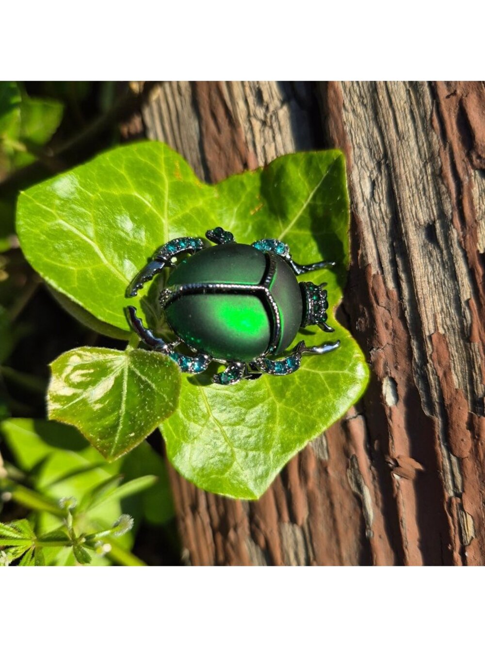 ⭐Scarab Beetle Animal Brooch Pin Green Rhinestones Insect Jewelry Vintage Vibes⭐